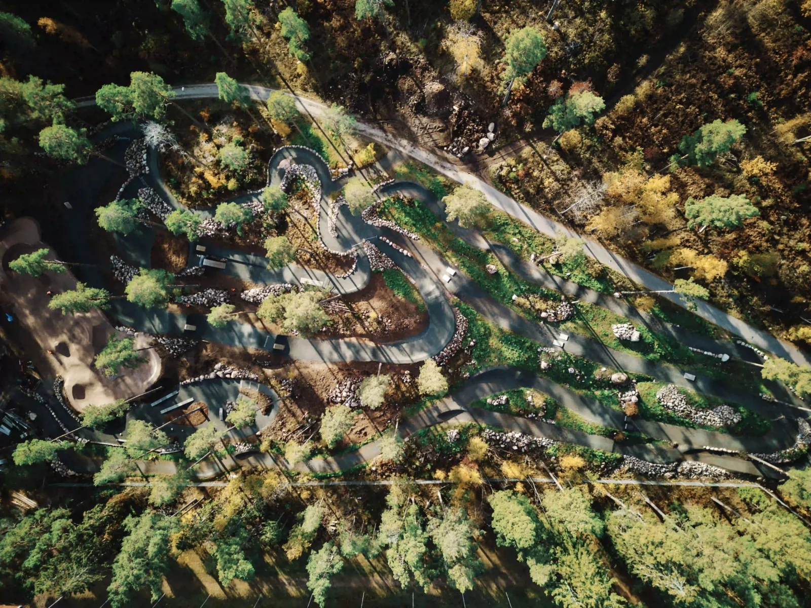 MTB leder i grön, blå, röd och svart gradering